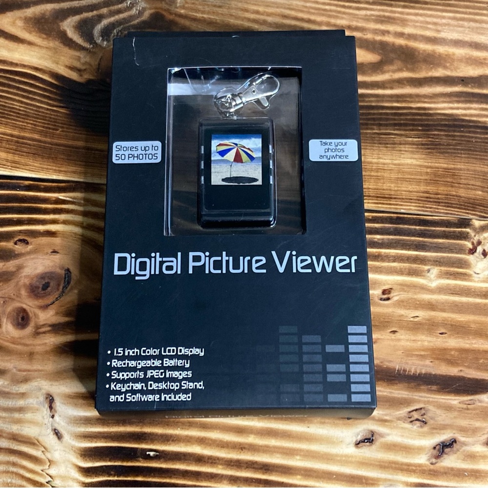 NIB Digital Picture Viewer Keychain